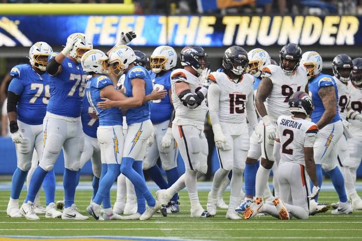 Undefeated Chargers visit the winless Giants looking to start the season 4