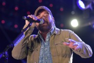 Country music star Rodney Atkins stopped by airport security with ‘something weird in his bag’