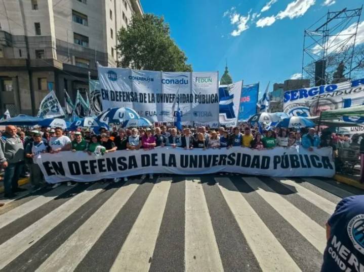 Universidades: crisis «en su punto extremo» y marcha con los trabajadores del Garrahan