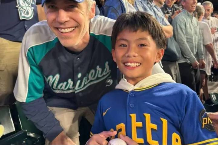 Los motivos por los que el fan de los Mariners regaló la bola de Cal Releigh al niño Marcus Ruelos