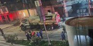 Pipa de PEMEX cae en grieta en la alcaldía Iztacalco