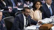El director del FBI se defiende de las críticas por la investigación del asesinato de Kirk