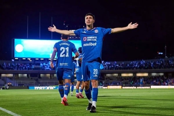 Cruz Azul consigue séptima victoria en fila y es líder