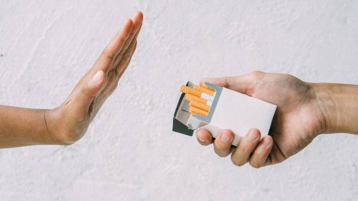 Los hosteleros españoles consideran que el veto al tabaco en las terrazas es una medida "desproporcionada"