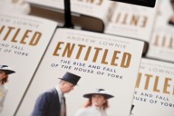 Polémica. De qué trata el nuevo libro sobre el Príncipe Andrés y por qué lo condenaría públicamente