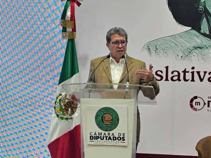 Jornada laboral de 40 horas no está en la agenda: Monreal