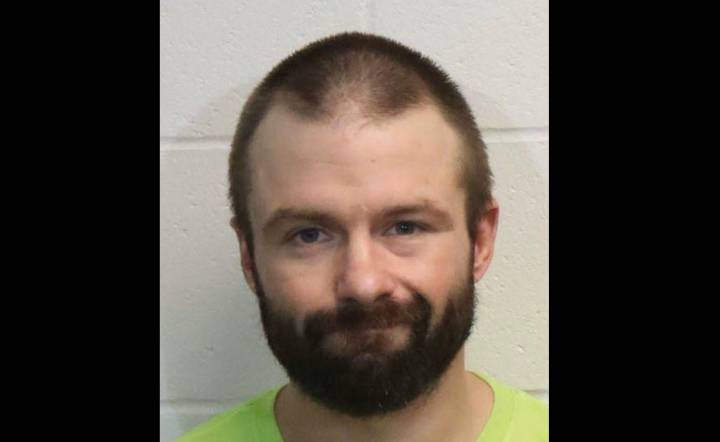 'Do not approach': Hunt for escaped prisoner in northern Minnesota