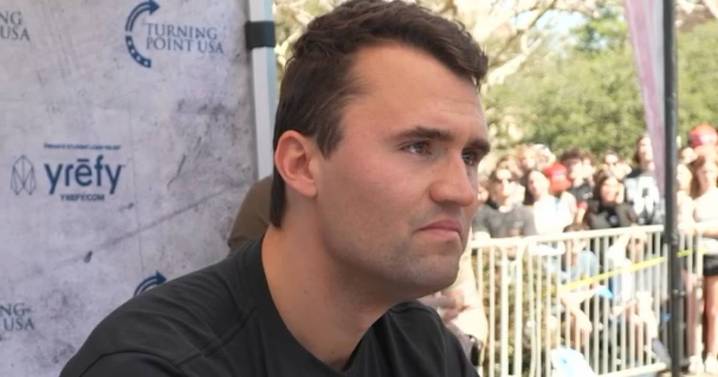 Despiden a empleada pública en Florida por burlarse en redes sociales del asesinato de Charlie Kirk