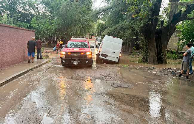 Fuertes lluvias sorprenden a Múzquiz; se reportan más de 4 pulgadas de precipitación