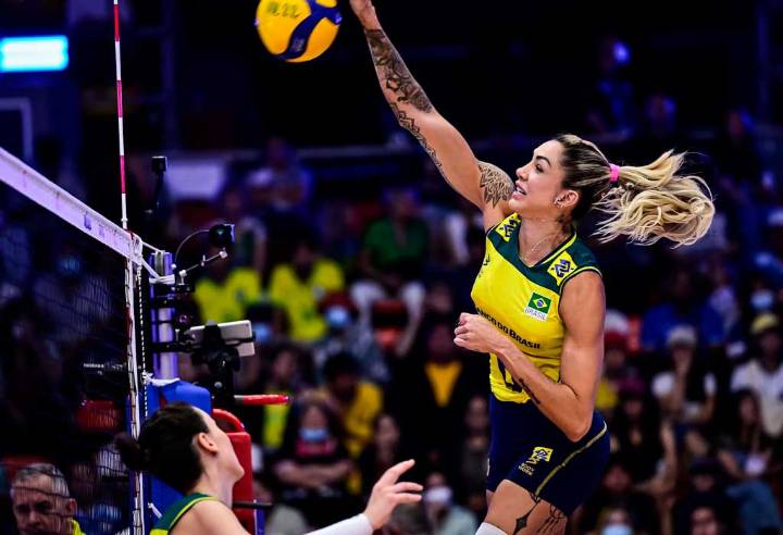 Brasil busca pase a semifinales en Mundial de vóley (F)