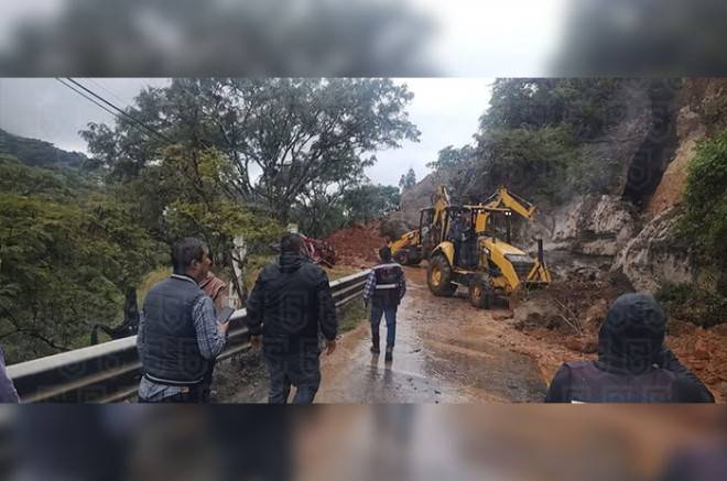 Continúan labores de rescate en Ixtapan de la Sal; carretera permanece parcialmente cerrada