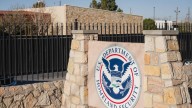 La Administración Trump deporta a cientos de iraníes tras un acuerdo con Teherán