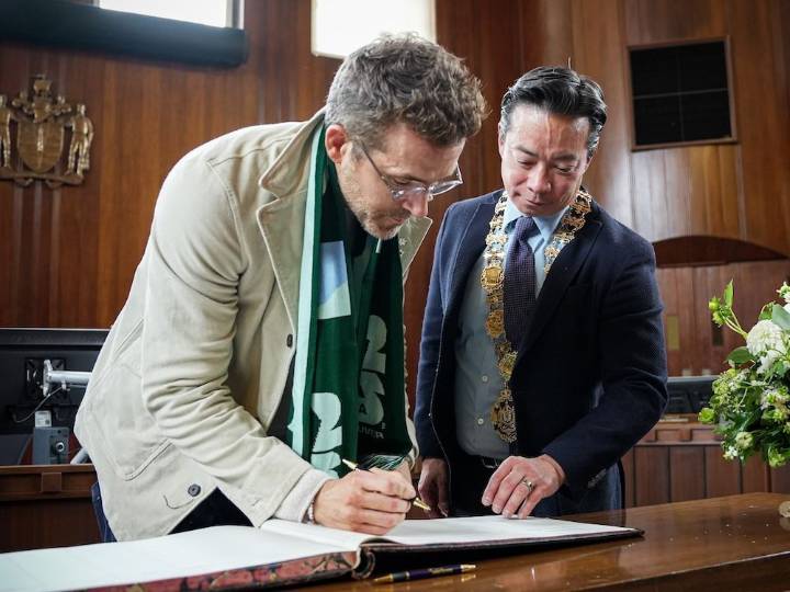 Honour from city of Vancouver both 'humbling and surreal' for Ryan Reynolds