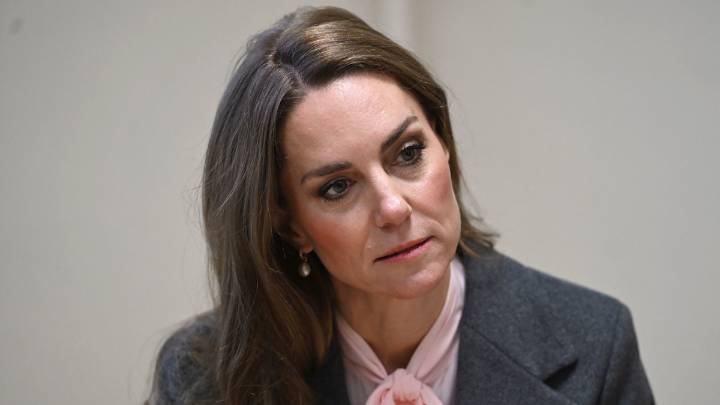 Prince William and Kate Middleton honour grieving Southport families in return visit