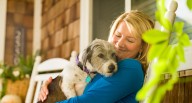 Mascotas: aliadas para mejorar la salud y el bienestar de los adultos mayores