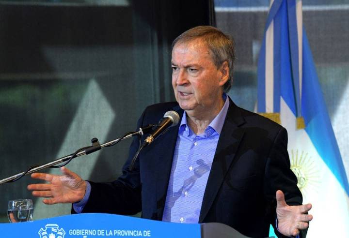 Schiaretti criticó a Milei: “Es poco serio hablar de prosperidad cuando no se llega a fin de mes”