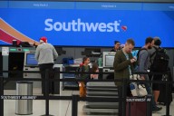 Southwest Airlines enfrenta críticas por políticas de equipaje para prevenir incedios