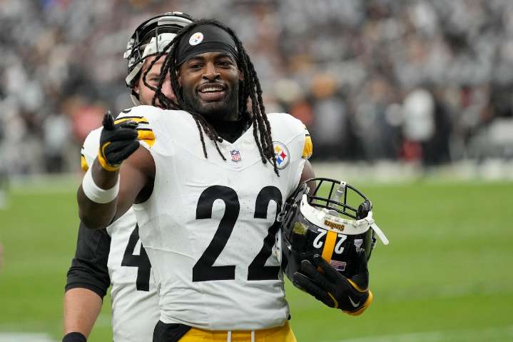 Ex-Steelers running back Najee Harris makes triumphant return after career