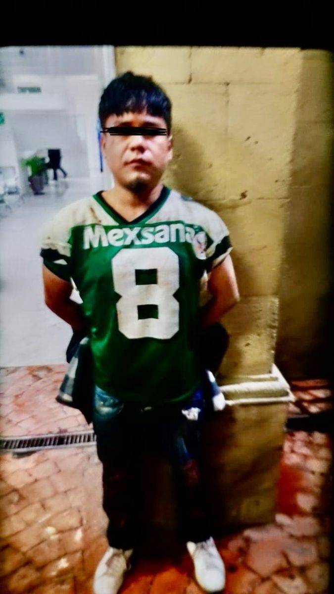 SUJETO CLAVO UN MACHETE EN LA CABEZA DE UNA PERSONA DE LA TERCERA EDAD EN ECATEPEC