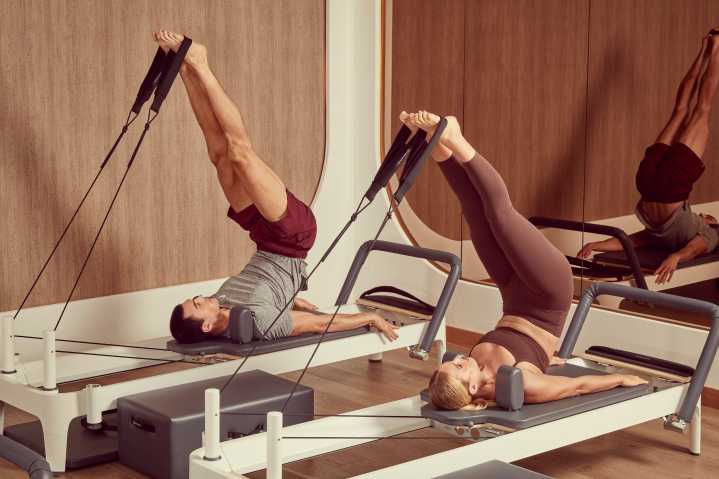 El pilates no puede hacer que tus músculos sean “largos”, pero sí puede brindarte estos beneficios