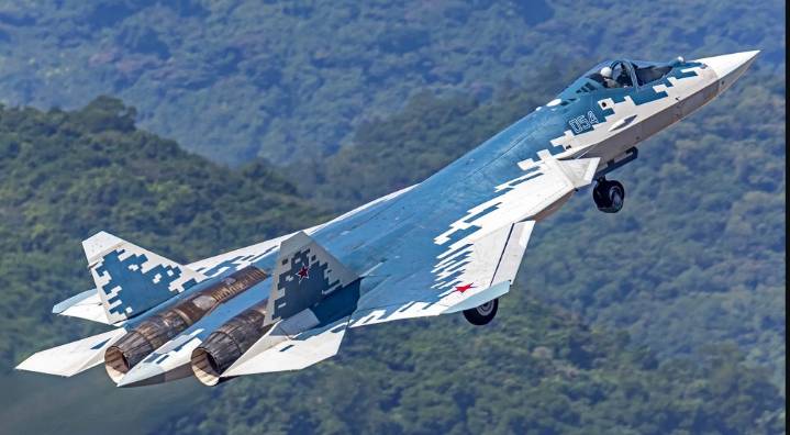 EE. UU. y Canadá desplegaron aviones tras detectar cazas rusos cerca de Alaska