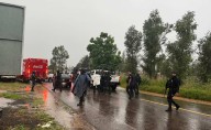 Bloqueos y vehículos incendiados dejan siete detenidos en Zinapécuaro, Michoacán
