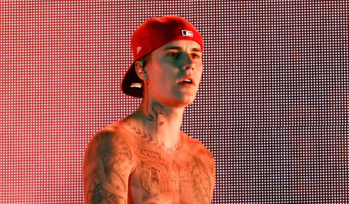 Justin Bieber Drops ‘SWAG 2′ Album After 3-Hour Delay – Stream & Listen Here! 