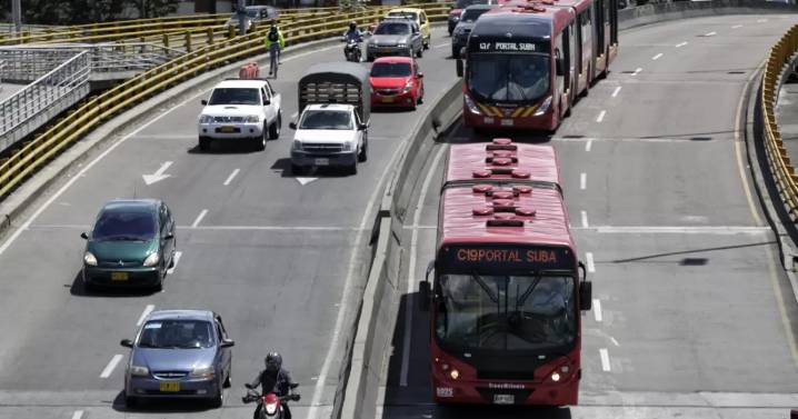 Así quedaría el auxilio de transporte en Colombia si el salario mínimo llega a 1.600.000 en 2026