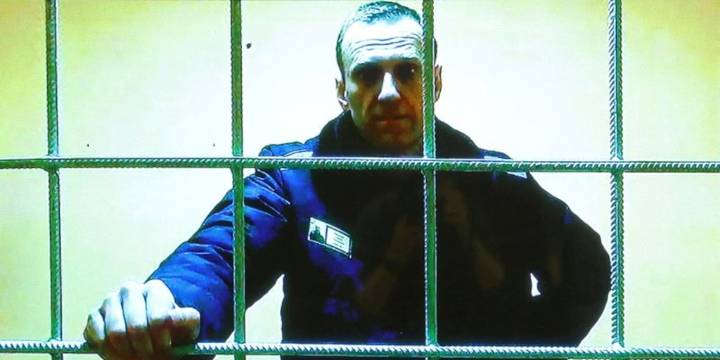 La viuda de Alexei Navalny presentó pruebas de que su esposo fue envenenado en una prisión rusa