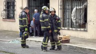 Explota Casa en Colonia Pensador Mexicano: Así Rescataron a Adulta Mayor y a un Perrito