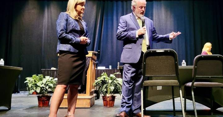 Local students, public get inside glimpse into Intermediate Court of Appeals
