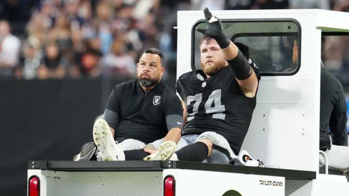 Raiders place offensive veteran on IR