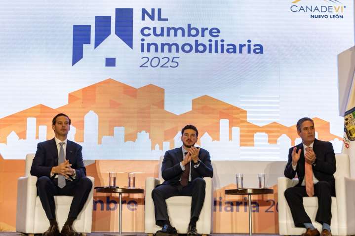 Anuncia Samuel subsidio extra para tener casas en $665,000 pesos