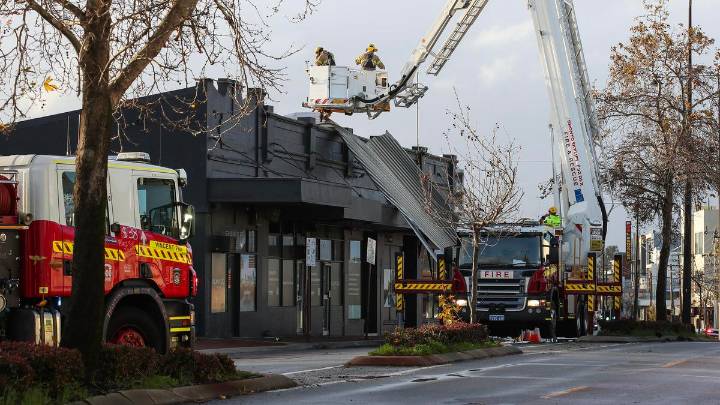 Perth and WA weather: Thousands of homes still without power after wild Sunday storm