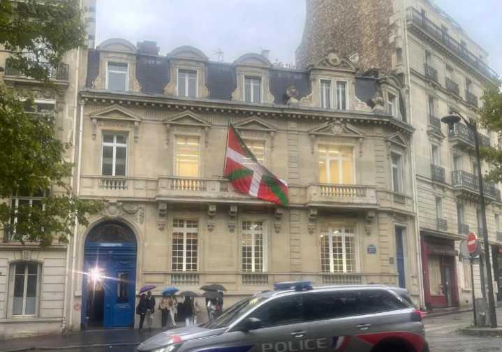 El PNV celebra en París la entrega del palace incautado por los nazis