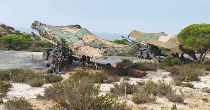 Operación disuasoria frente a Marruecos con un amplio despliegue militar terrestre, aéreo y naval