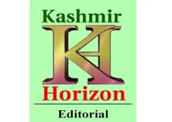 Distt admin Kupwara extends immediate relief to fire-affected families in Punzwa Villgam