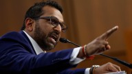 Jefe del FBI se defiende de los cuestionamientos de legisladores