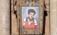 Carlo Acutis se convierte en el primer santo milenial y “patrón de Internet”