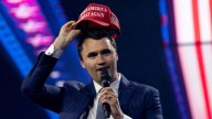 Confirman la muerte de Charlie Kirk, activista pro Trump baleado este miércoles