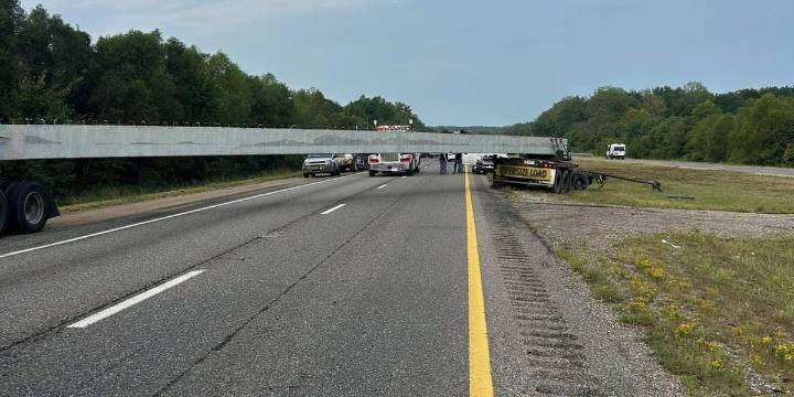 I-40 East shut down after deadly crash involving oversized load, other commercial vehicles
