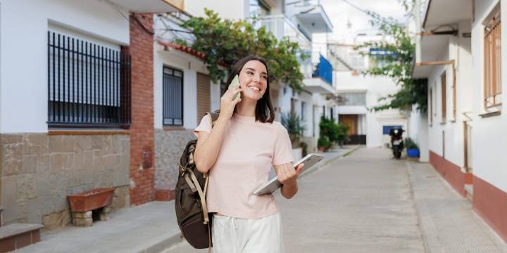 Rural towns are handing out $10,000 relocation bonuses to poach high