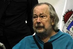 Pide Mauricio licencia; anuncia renuncia en 2 semanas