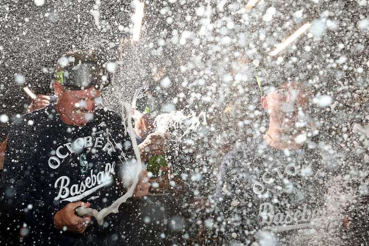 Seattle Mariners Celebrate Playoff Berth After Thrilling Win