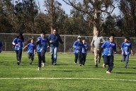 Proyecto de cancha sintética en Rucapequén avanza con éxito y será el inicio de un complejo deportivo integral en la localidad.