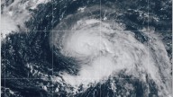 Gabrielle se convierte en huracán y se forma la tormenta tropical Narda