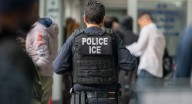 California no permitirá que agentes migratorios oculten su identidad en redadas