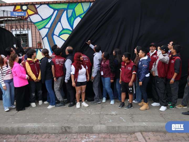 Devela XXV Ayuntamiento de Tijuana pintura como parte de la Jornada Nacional de Tequios y Murales