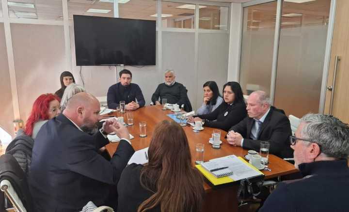 Estrellas Amarillas planteó reclamo a funcionarios nacionales por las rutas