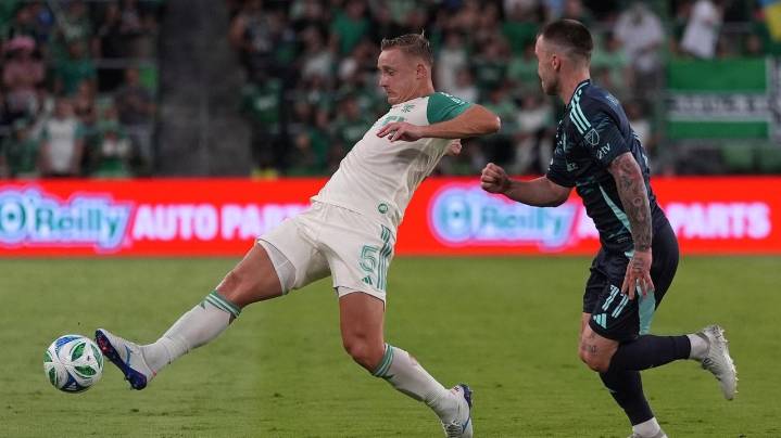 Myrto Uzuni's stoppage-time goal helps Austin beat Sounders 2